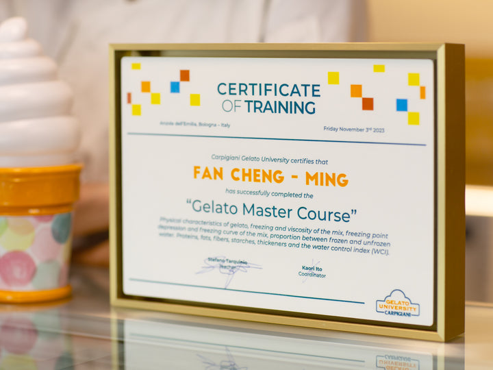 製作《金屬照片》證書．平面作品 16x24" (40.6x61cm) 內